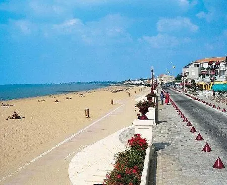Pour 6 Personnes Avec Terrasse Et Vue Mer - 2 Pieces 6 Personnes 20